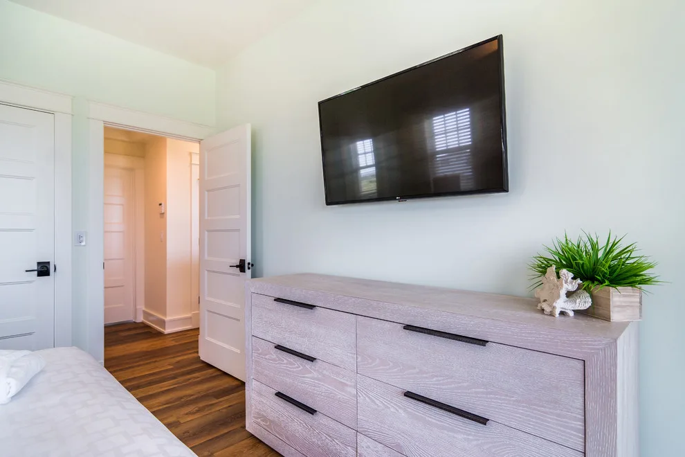 SAGA Realty & Construction - Photo 7