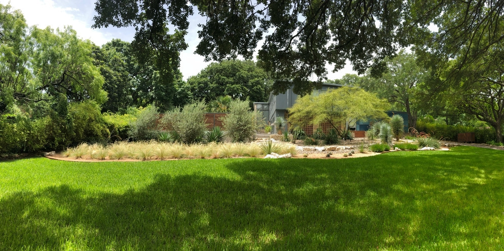 Moore Residence by Leifeste Landscape Design - Photo 6