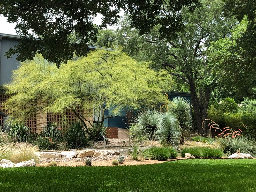Moore Residence by Leifeste Landscape Design - Photo 5