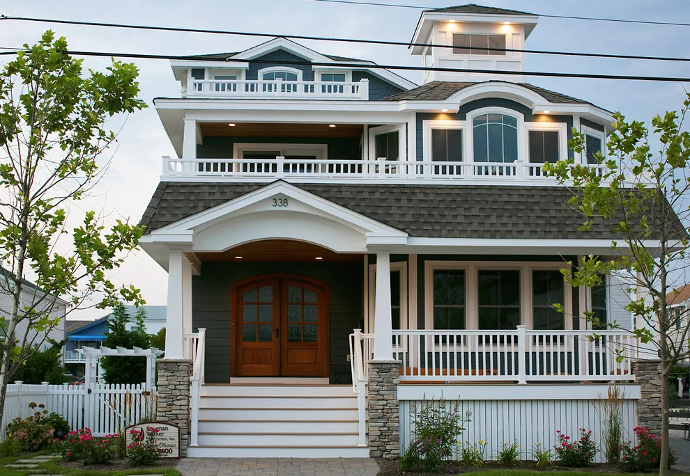 Coastal Residence by Bowman Walker Construction - Photo 2