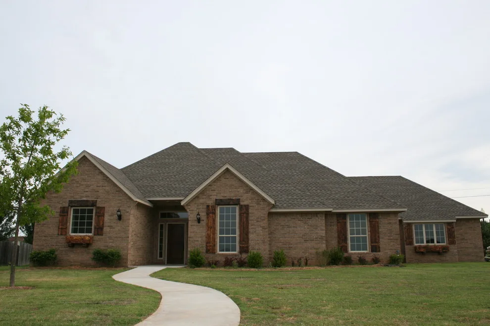 Edwards Custom Homes - Photo 4