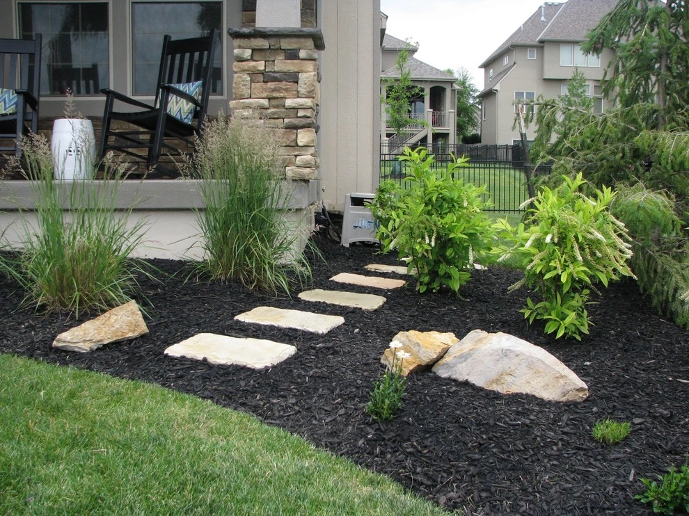Landscape beds by Amerilawn - Photo 8