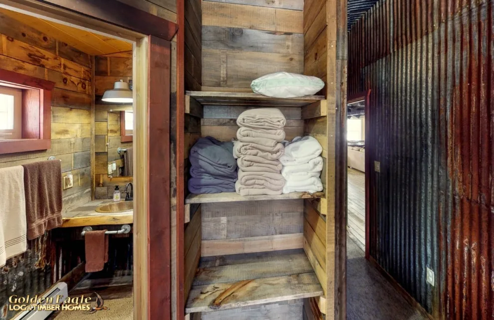 Resort-Quality Escapes by Golden Eagle Log & Timber Homes - Photo 81
