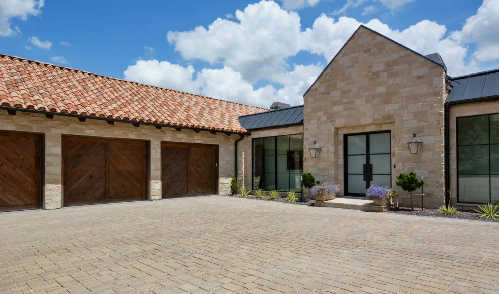Springfield Bespoke Residence by Doug Pitts Construction - Photo 44