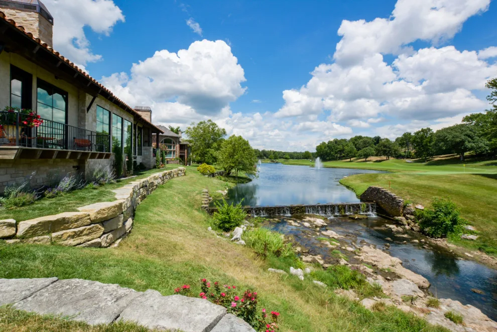 Springfield Bespoke Residence by Doug Pitts Construction - Photo 2