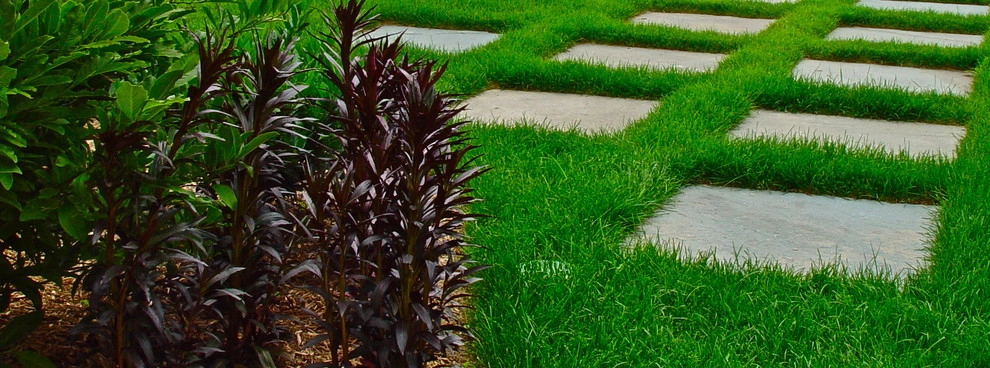 New estate home in the valley by Liquidscapes - Photo 24