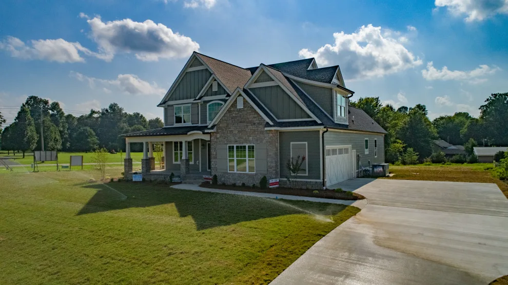 MC Homes - Photo 5