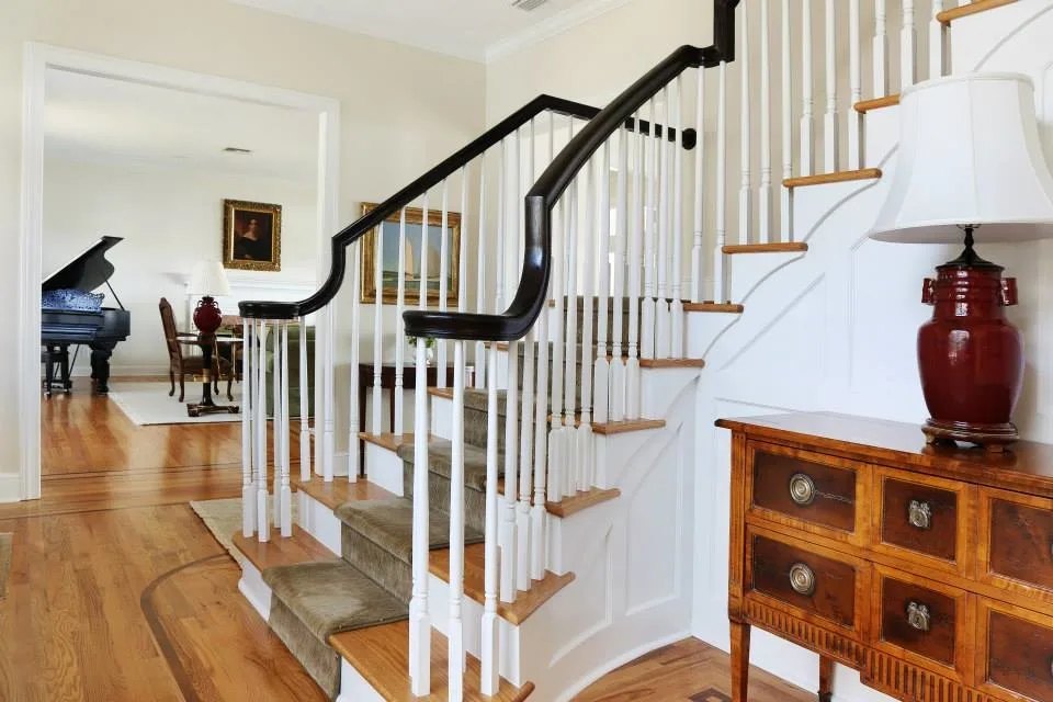 Handrail Design without Newels by Elite Construction Of Jax, Inc. - Photo 4