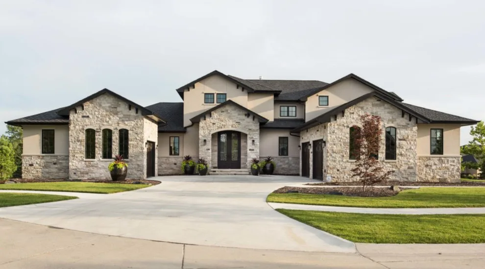 Contemporary and Transitional Bespoke Home by Bloomfield Custom Homes - Photo 43