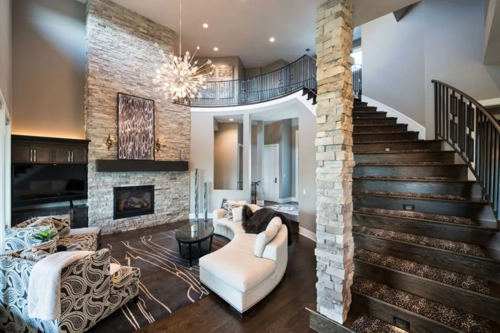 Contemporary and Transitional Bespoke Home by Bloomfield Custom Homes - Photo 38