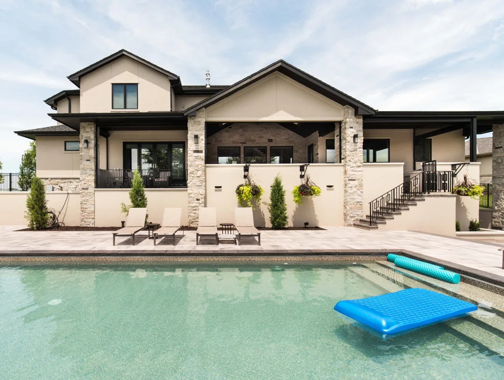 Contemporary and Transitional Bespoke Home by Bloomfield Custom Homes - Photo 14