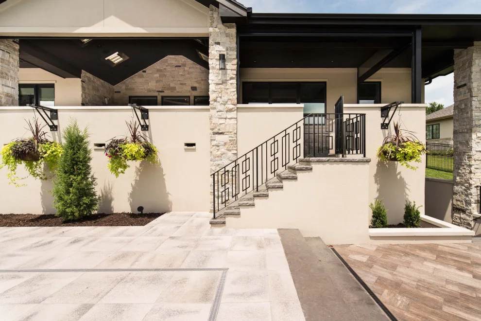 Contemporary and Transitional Bespoke Home by Bloomfield Custom Homes - Photo 3