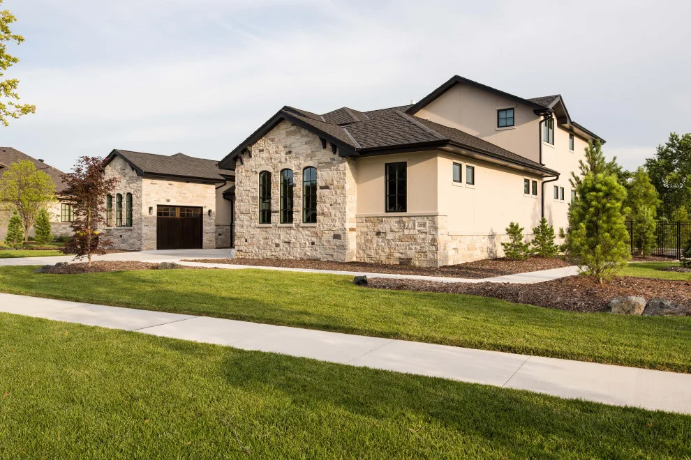 Contemporary and Transitional Bespoke Home by Bloomfield Custom Homes - Photo 45