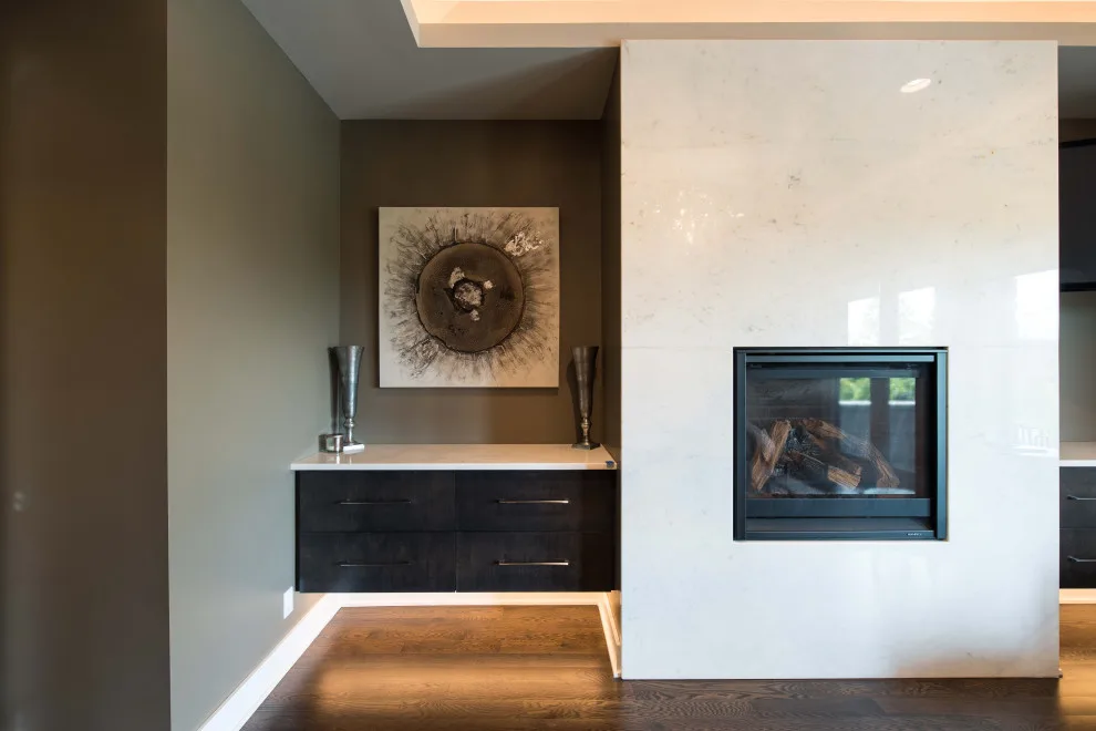 Contemporary and Transitional Bespoke Home by Bloomfield Custom Homes - Photo 9