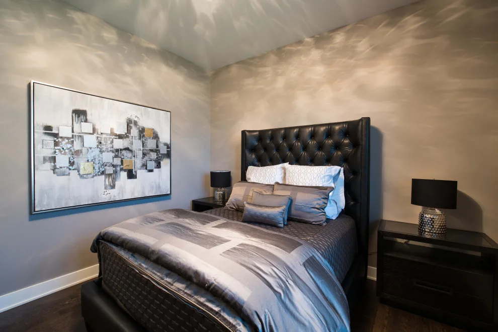 Contemporary and Transitional Bespoke Home by Bloomfield Custom Homes - Photo 22