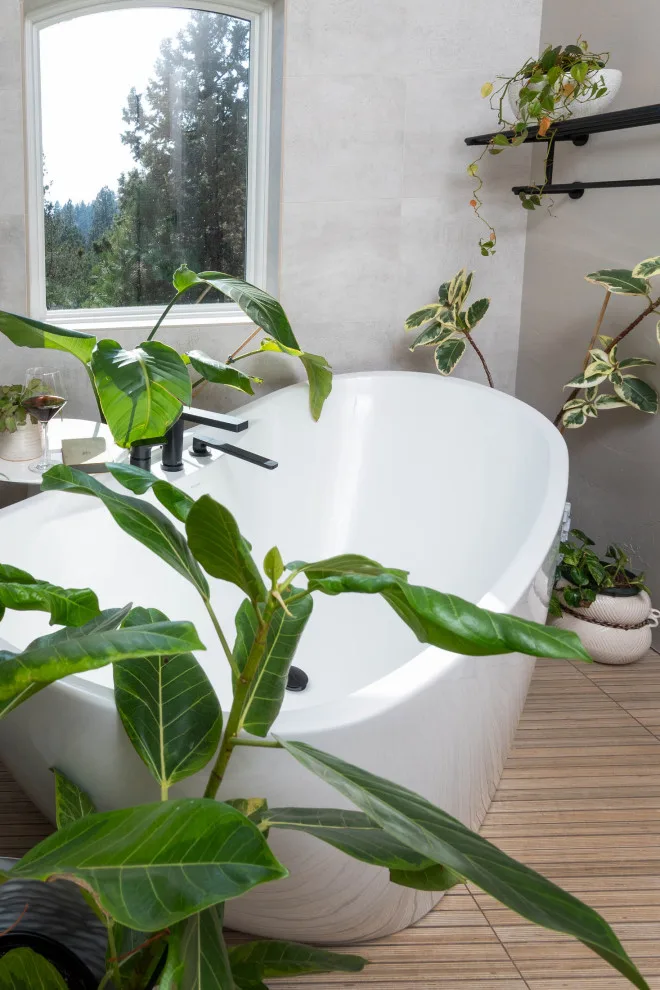 Stinebaugh - Main Bathroom Renovation by Bend Craftsmen Company LLC - Photo 3