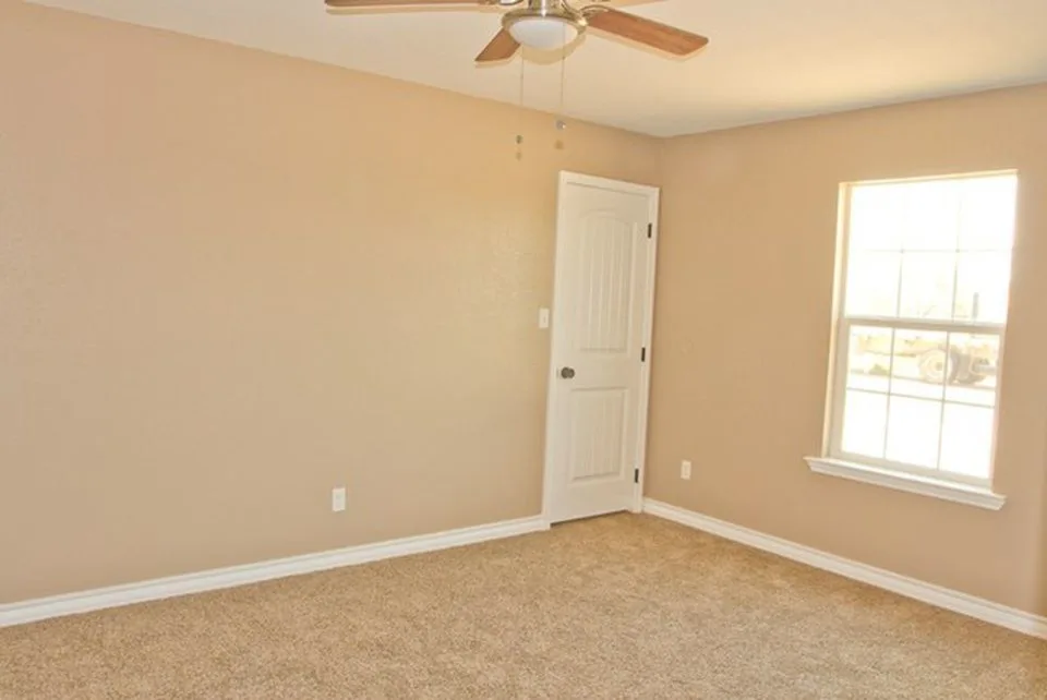 Lynx Homes - Photo 11