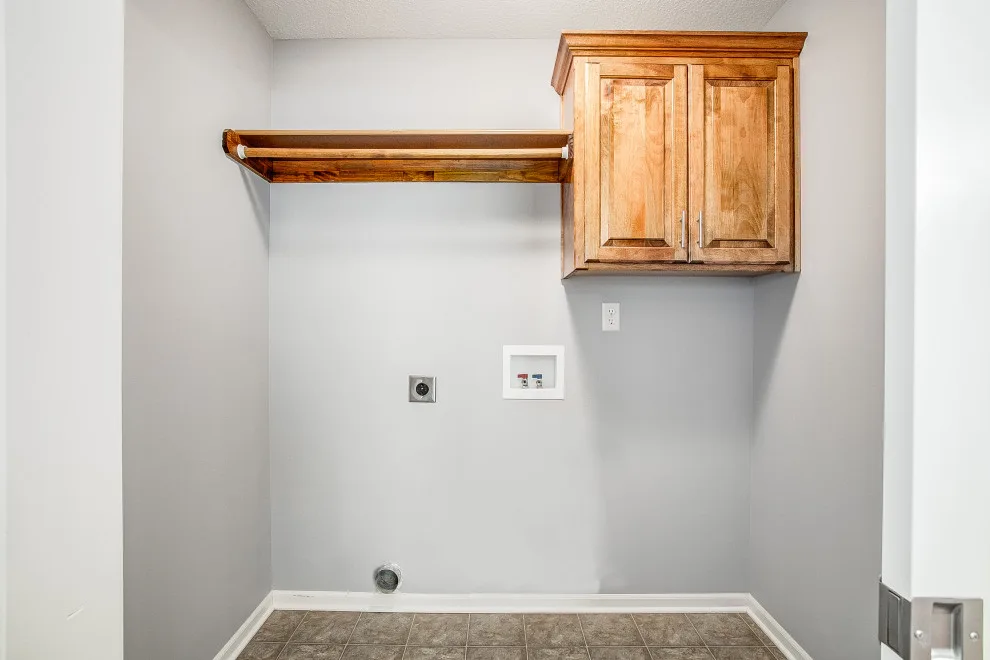 Sugar Creek Kitchen Renovation and Basement Completion by Top Shelf Home Builders - Photo 10