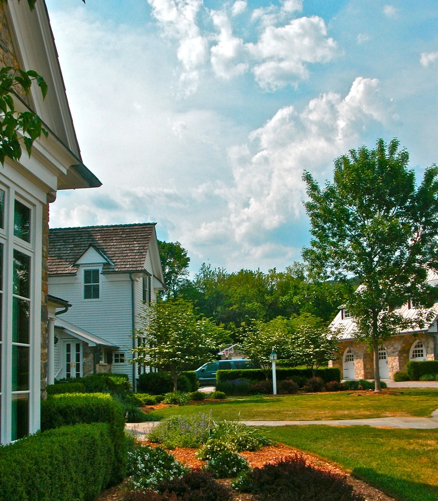 New estate home in the valley by Liquidscapes - Photo 37
