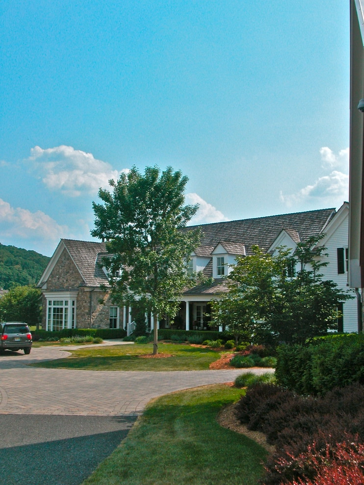 New estate home in the valley by Liquidscapes - Photo 40