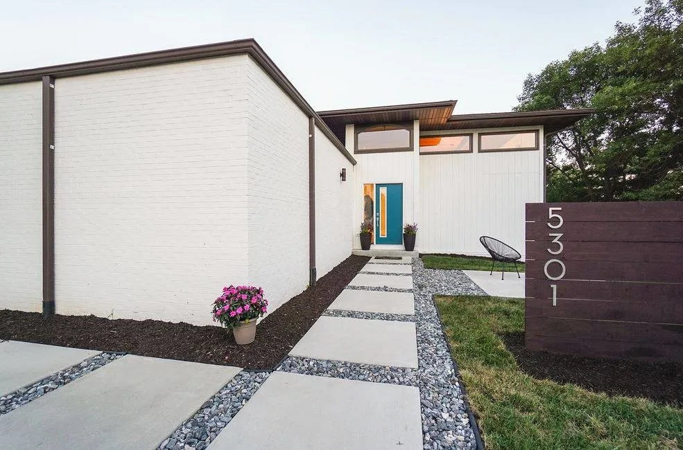 The Mid-Century Modern Renovation by Gotcha Covered - Photo 4