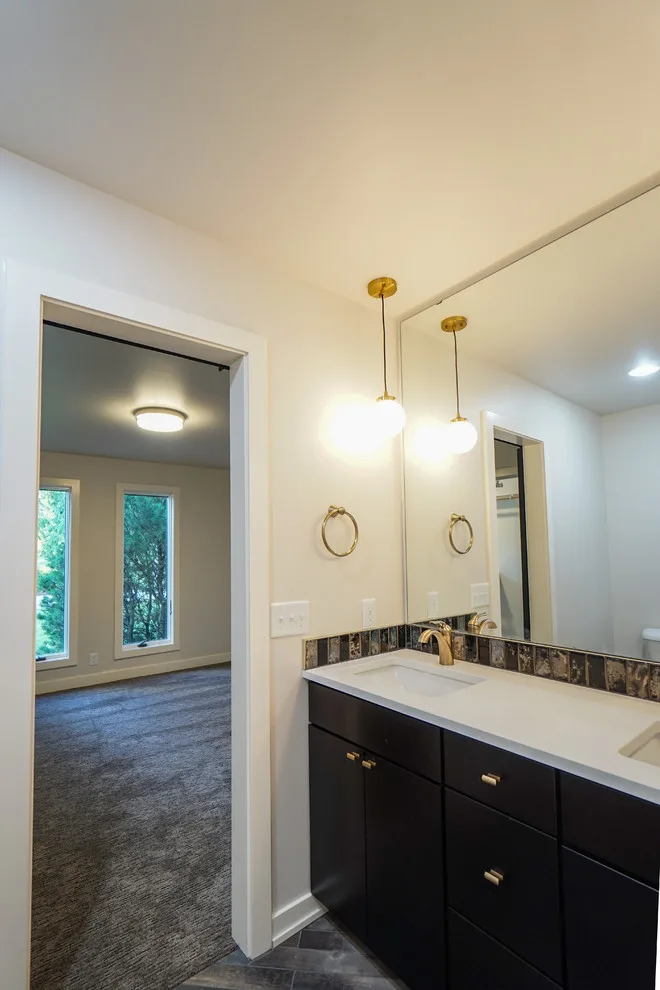The Mid-Century Modern Renovation by Gotcha Covered - Photo 7
