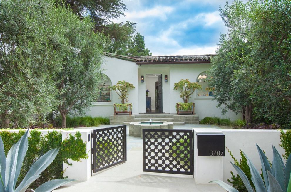 Spanish Bungalow by Lisa Gimmy Landscape Architecture - Photo 2