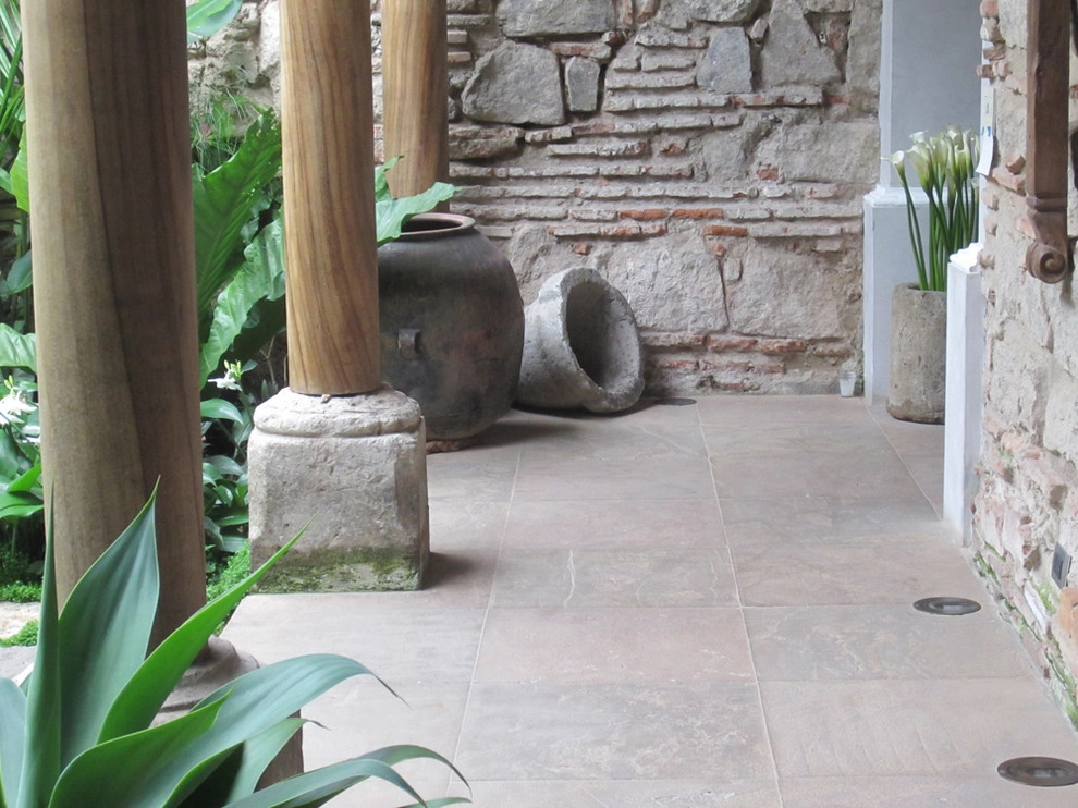 Courtyard in Antigua by Lisa Gimmy Landscape Architecture - Photo 4