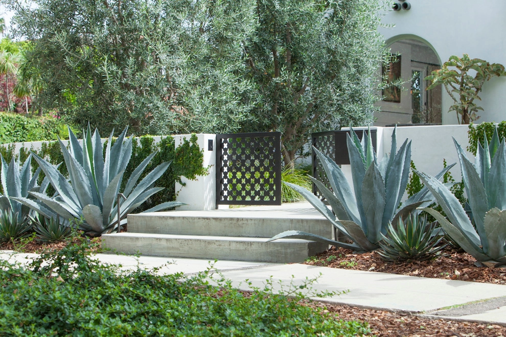 Spanish Bungalow by Lisa Gimmy Landscape Architecture - Photo 7