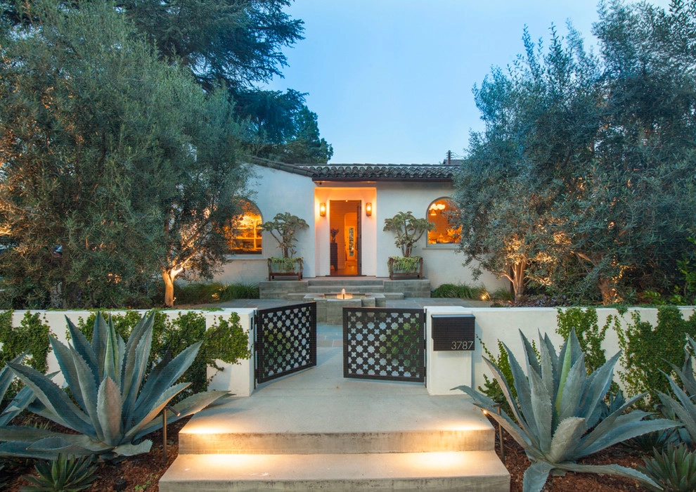 Spanish Bungalow by Lisa Gimmy Landscape Architecture - Photo 8