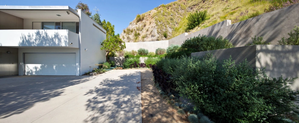 Neutra: Kun II by Lisa Gimmy Landscape Architecture - Photo 4