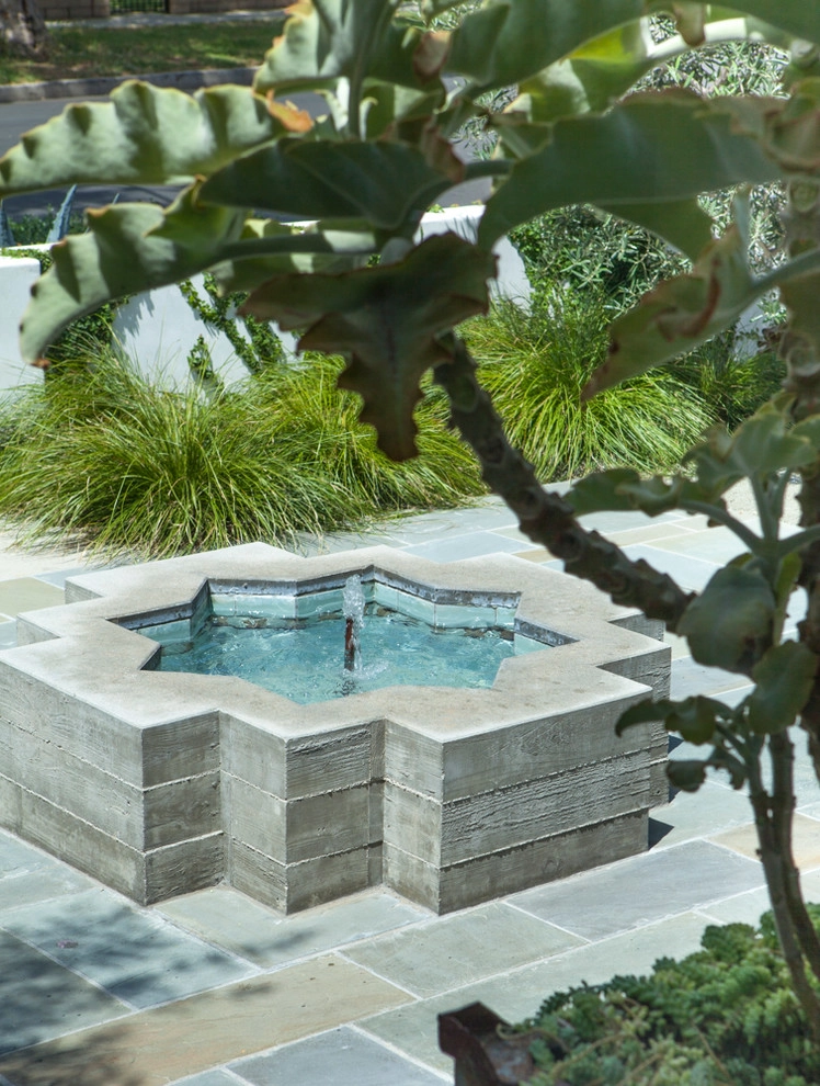 Spanish Bungalow by Lisa Gimmy Landscape Architecture - Photo 4
