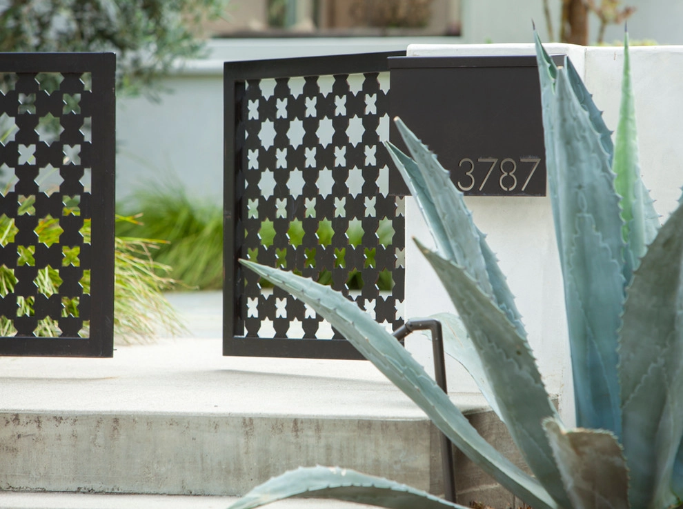 Spanish Bungalow by Lisa Gimmy Landscape Architecture - Photo 5