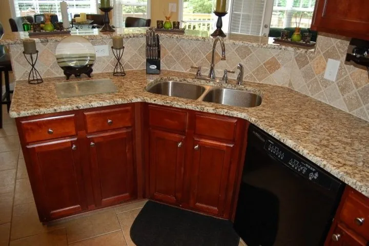 Polished Stone Backsplashes by Floor Pro South, LLC - Photo 9