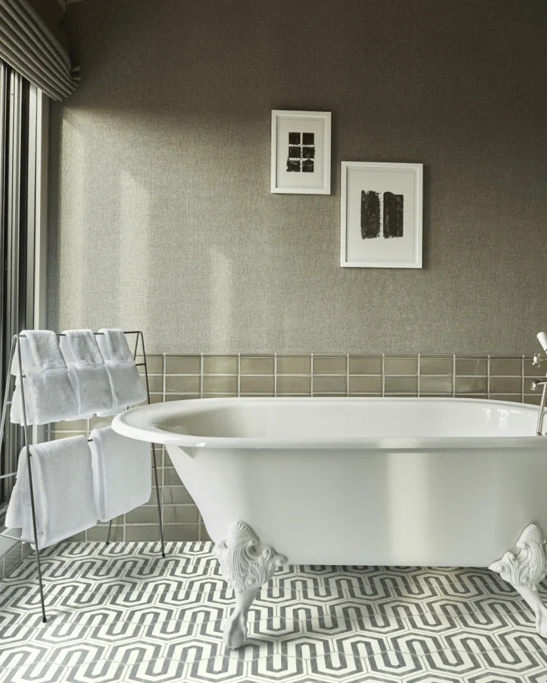Items by Exact Tile - Photo 6
