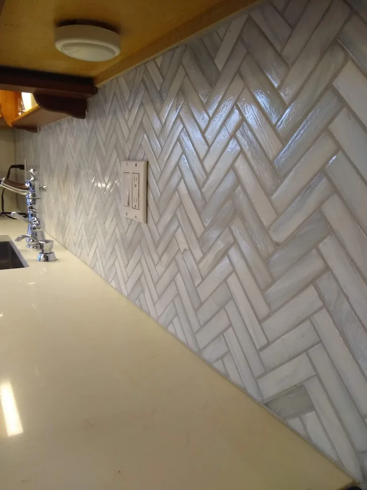 Herringbone Glass by VersaTile Interiors - Photo 3