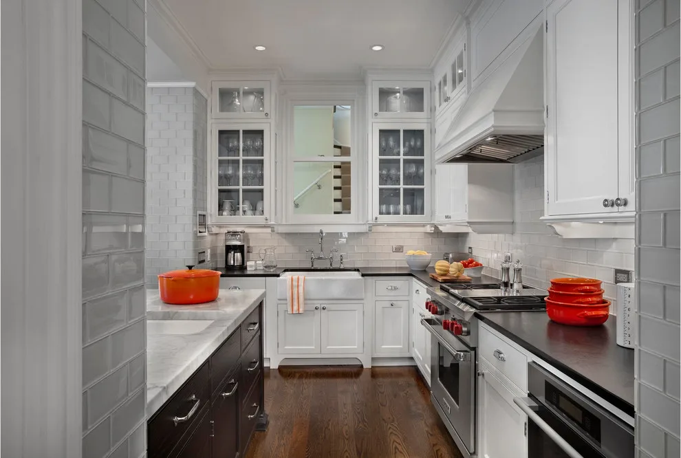 Kitchen Glass Installations by TileBuys - Photo 14