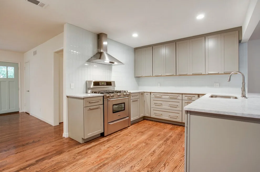 Kitchen Glass Installations by TileBuys - Photo 49