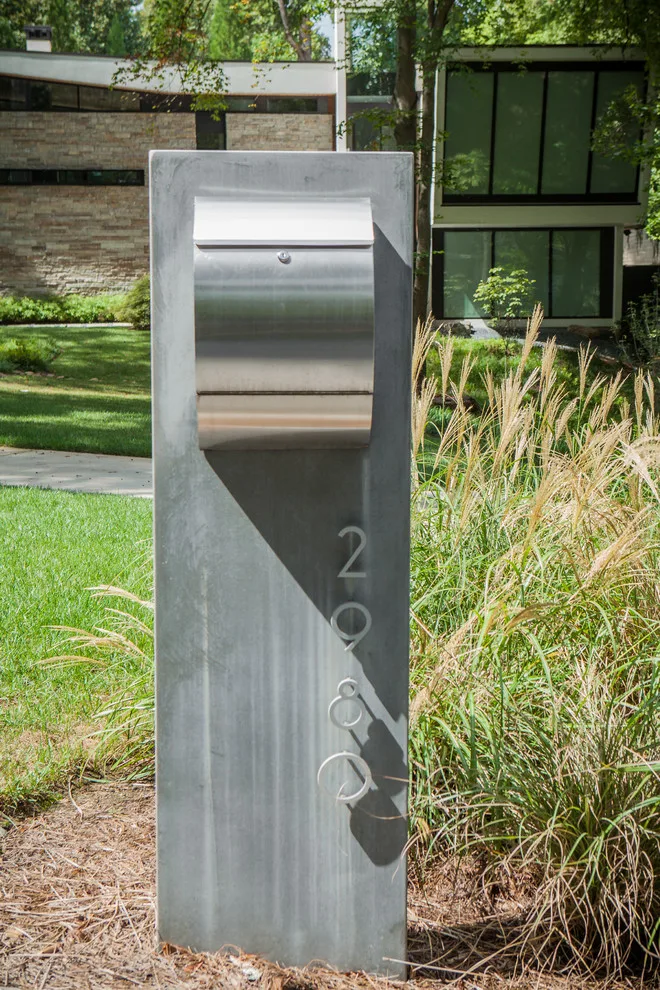 Alfresco Cooking Area and Mailbox by Turning Stone Design - Photo 2