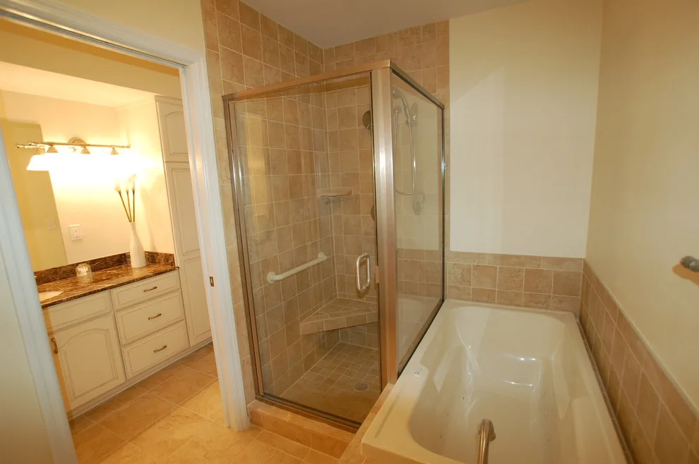 Showcase by Seven Golden Floors Inc. - Photo 22
