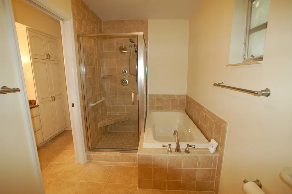 Showcase by Seven Golden Floors Inc. - Photo 26