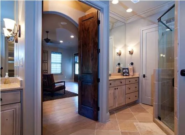 Sandestin Getaway by Palatial Stone & Tile - Photo 2