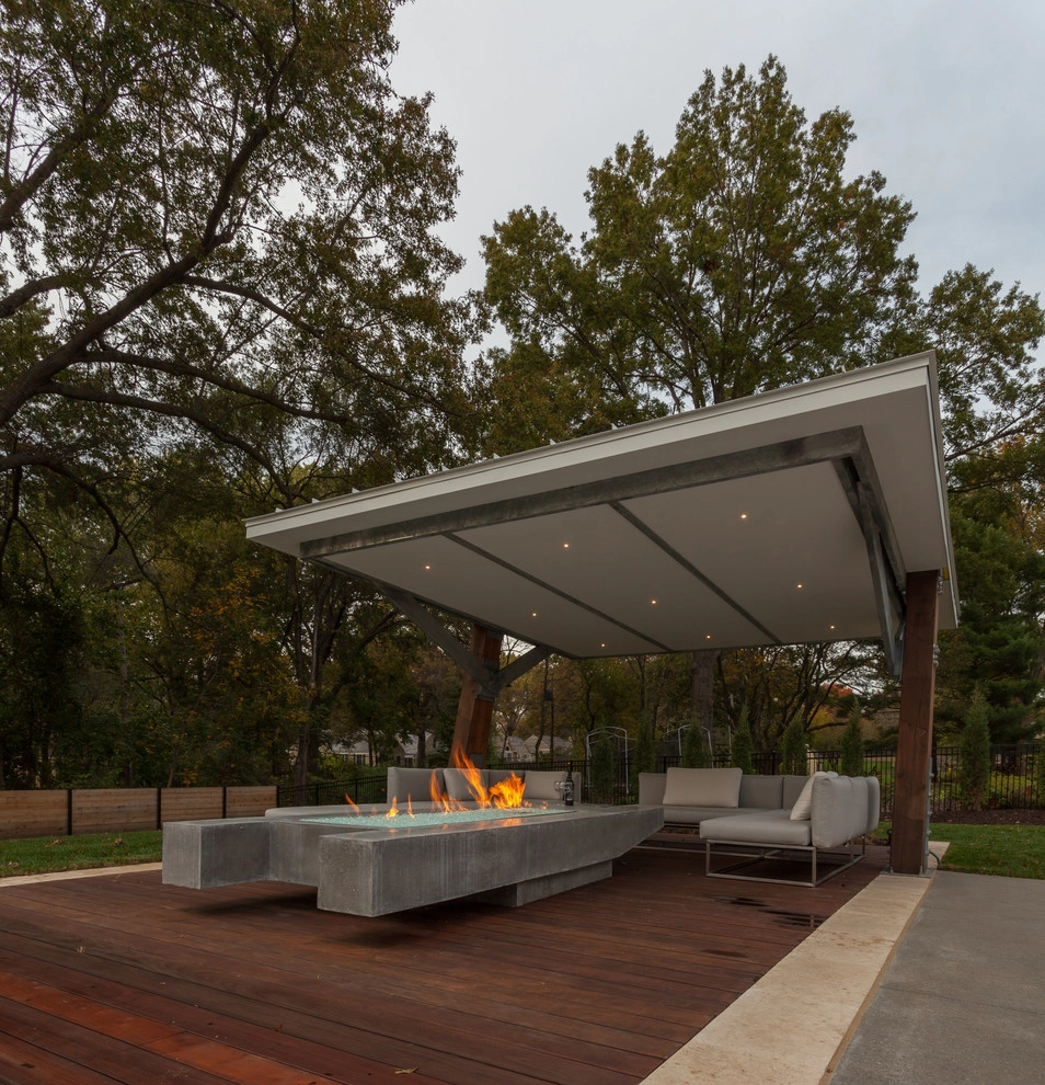 Midcentury Linear Expression by Lorax Design Group - Photo 2
