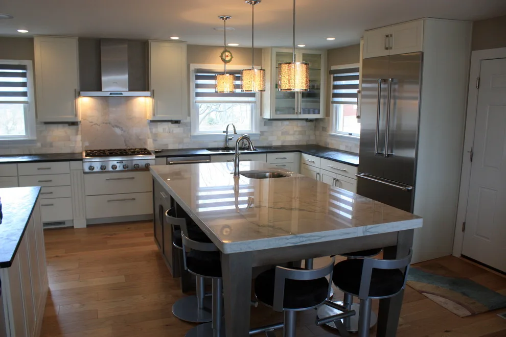 Contemporary and Stylish Kitchen in Kentucky by The Stone Studio - Photo 3