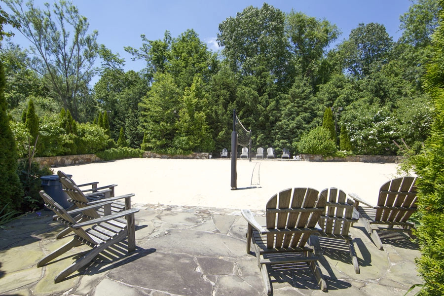 Hillside Retreat by Louis Fusco Landscape Architects - Photo 4