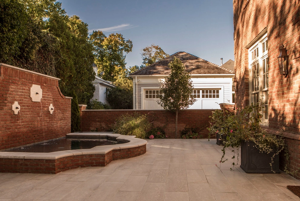 Gracious in Town Living by Louis Fusco Landscape Architects - Photo 5