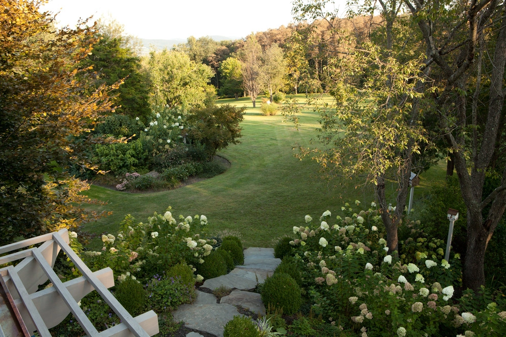 Hillside Retreat by Louis Fusco Landscape Architects - Photo 7