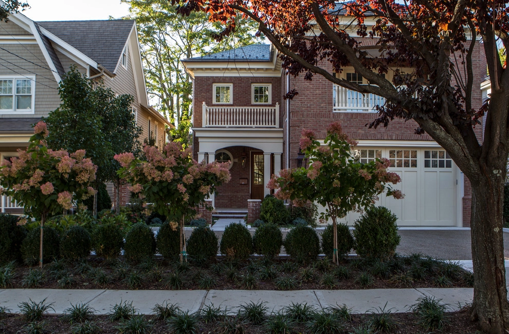 Gracious in Town Living by Louis Fusco Landscape Architects - Photo 4