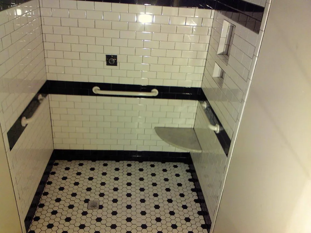 Karn's subway bathing facility by Wells Tile Company - Photo 3