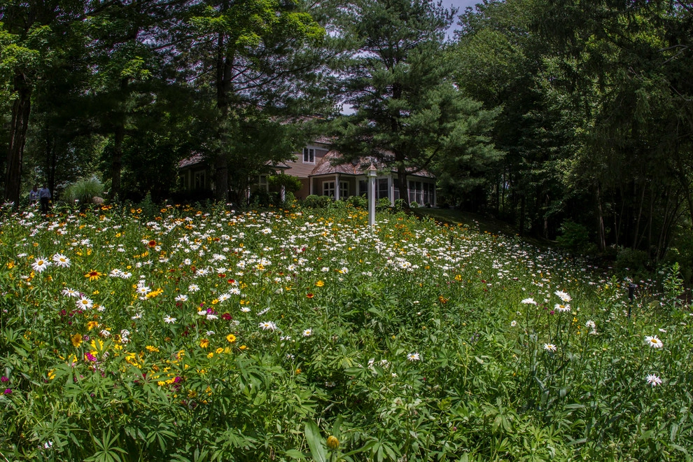 Lakeside Haven by Louis Fusco Landscape Architects - Photo 6